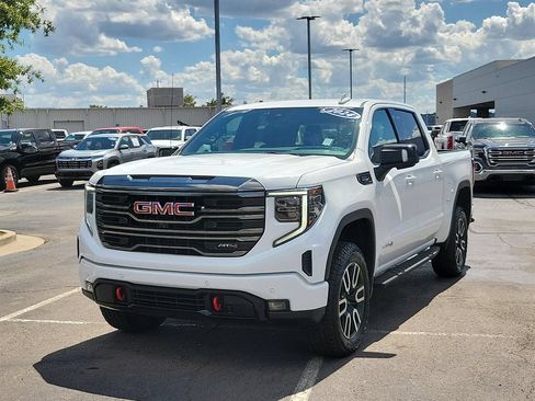 Used 2024 GMC Sierra 1500 AT4 w/ Technology Package AWD/4WD image 2