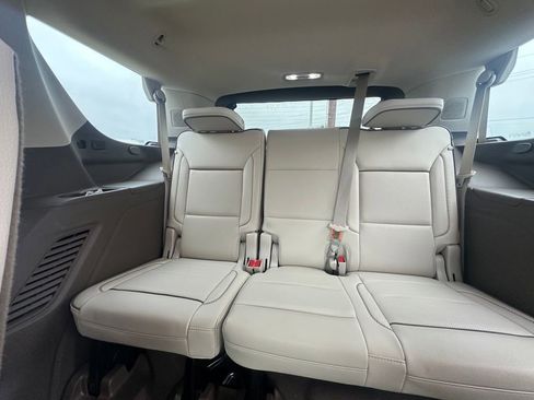 Used 2022 GMC Yukon Denali w/ Denali Premium Package AWD/4WD image 7