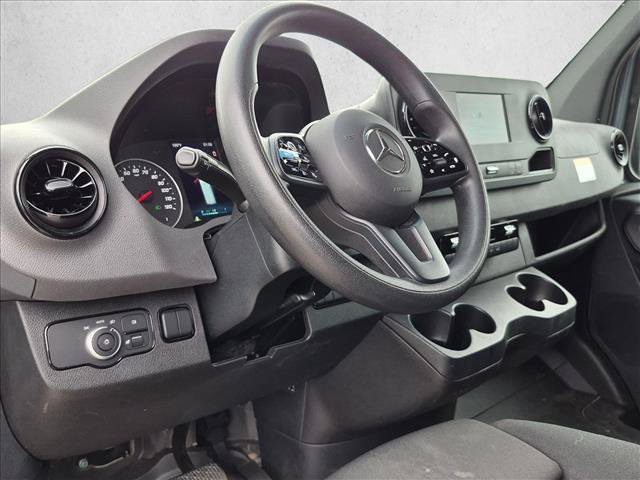 Used 2024 Mercedes-Benz Sprinter 2500 image 6
