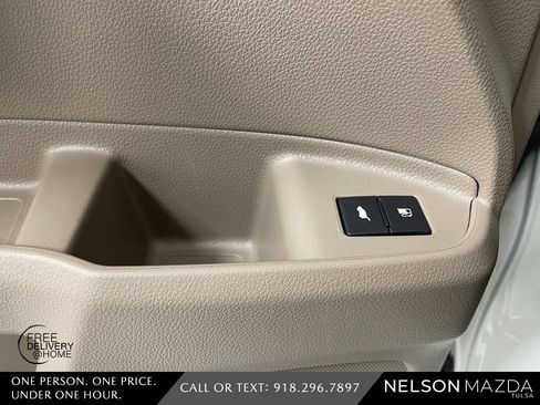 Used 2017 Honda Pilot Touring image 22