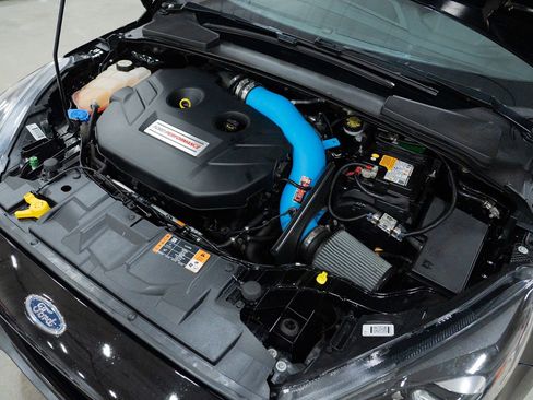 Used 2017 Ford Focus RS image 43