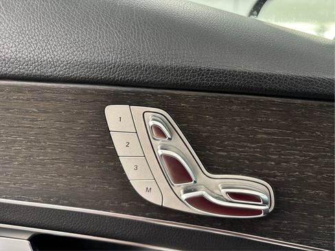 Used 2019 Mercedes-Benz C 300 Sedan image 24