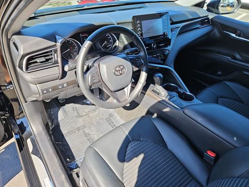 Used 2023 Toyota Camry SE image 13