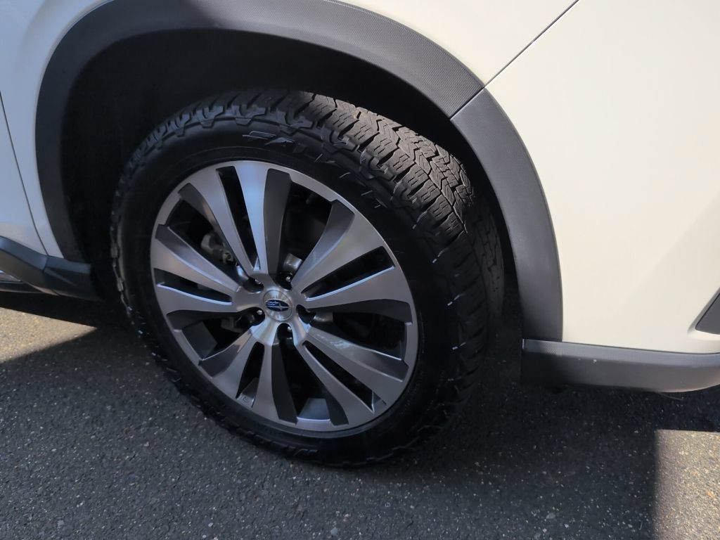 Used 2022 Subaru Ascent Touring AWD/4WD image 9