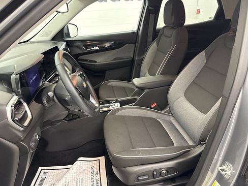 Used 2024 Chevrolet TrailBlazer LT w/ Convenience Package AWD/4WD image 10
