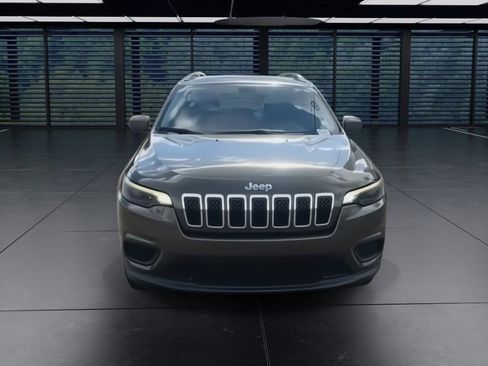 Used 2020 Jeep Cherokee Latitude image 3