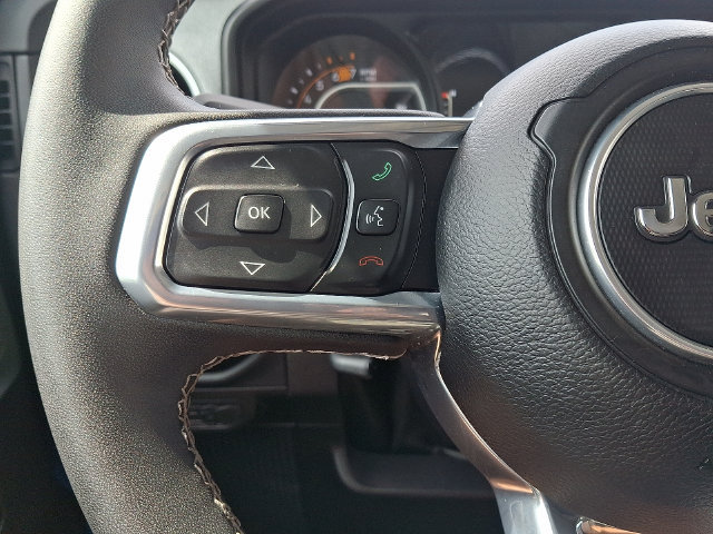 Used 2025 Jeep Wrangler Unlimited Sahara AWD/4WD image 21