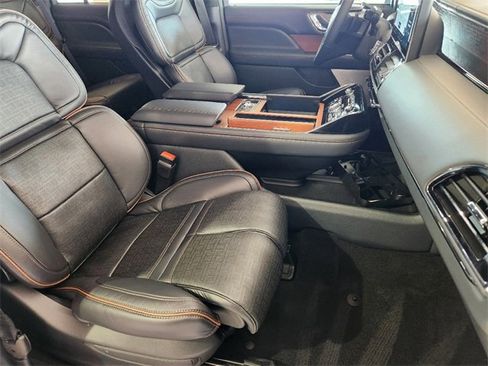 New 2024 Lincoln Navigator Black Label image 13