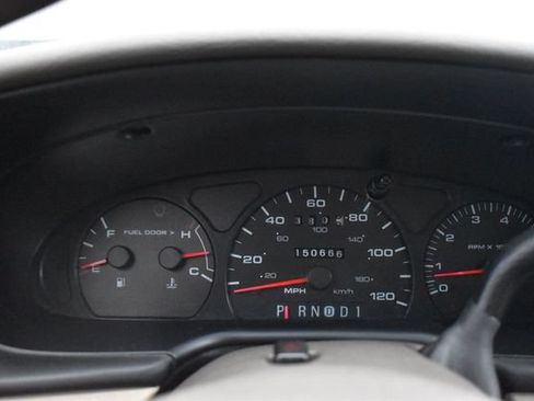 Used 2002 Ford Taurus SES FWD image 11