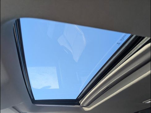 Used 2022 Chevrolet Silverado 1500 RST image 9