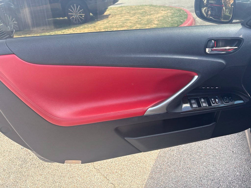 Used 2015 Lexus IS 250C w/ Luxury Package RWD image 11