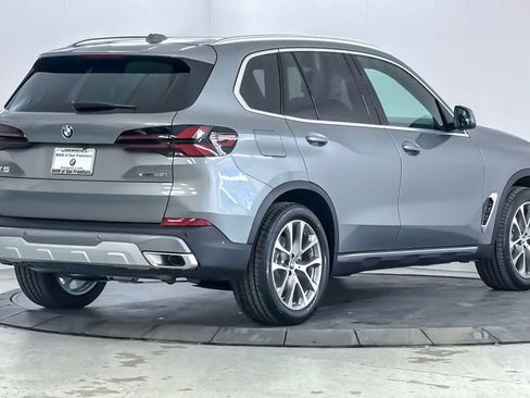 New 2026 BMW X5 xDrive40i AWD/4WD image 2