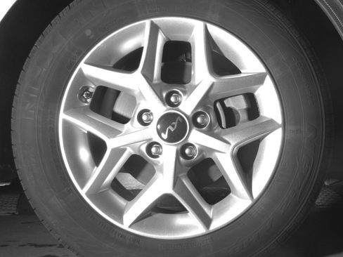 Used 2025 Kia Soul LX w/ LX Technology Package image 13