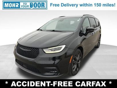 Used 2022 Chrysler Pacifica Touring-L w/ S Appearance Package