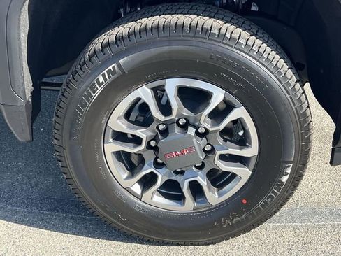 New 2026 GMC Sierra 3500 SLE w/ SLE Convenience Package AWD/4WD image 29