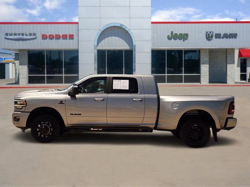 Used 2024 RAM 3500 Laramie w/ Night Edition AWD/4WD image 3