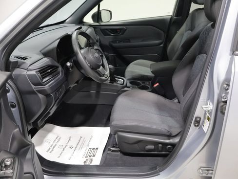 Used 2025 Subaru Forester Premium AWD/4WD image 11