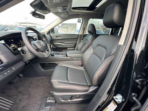 New 2026 Nissan Pathfinder SL w/ SL Premium Package (P04) AWD/4WD image 19