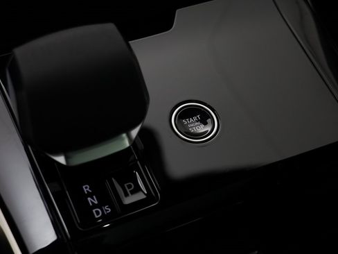 Used 2025 Land Rover Range Rover Sport Dynamic SE image 13