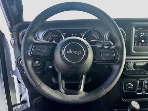 Certified 2023 Jeep Wrangler Unlimited AWD/4WD image 12