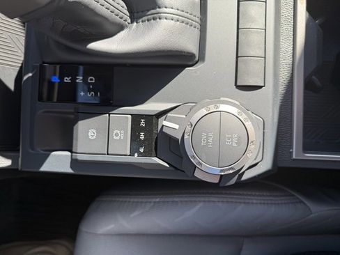 New 2025 Toyota Tacoma SR5 image 28