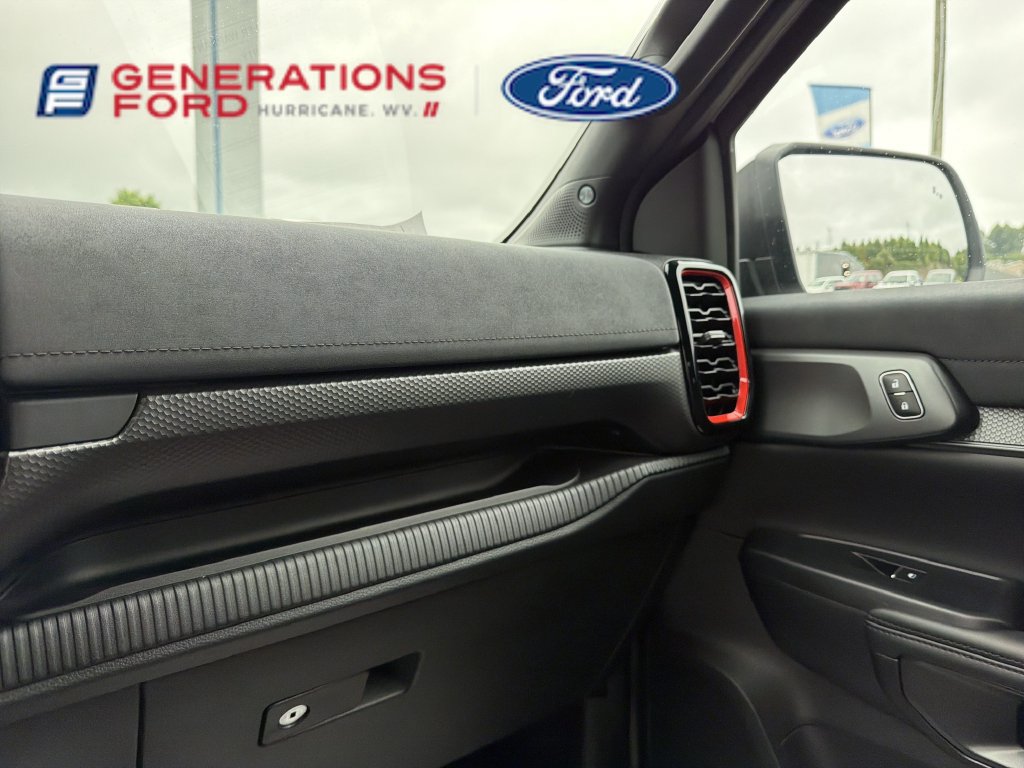 Used 2025 Ford Ranger Raptor AWD/4WD image 24