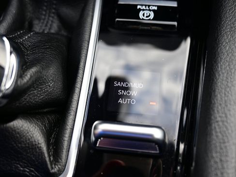 Used 2025 Jeep Compass Limited image 29