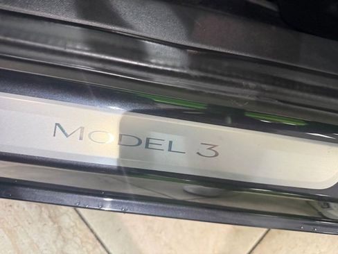 Used 2018 Tesla Model 3 RWD image 15