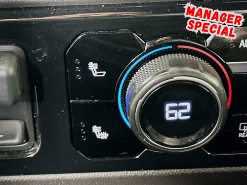 Used 2025 Chevrolet Silverado 1500 LT image 22