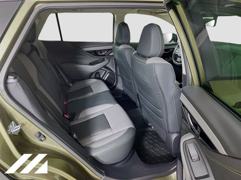 Used 2025 Subaru Outback Onyx Edition AWD/4WD image 30
