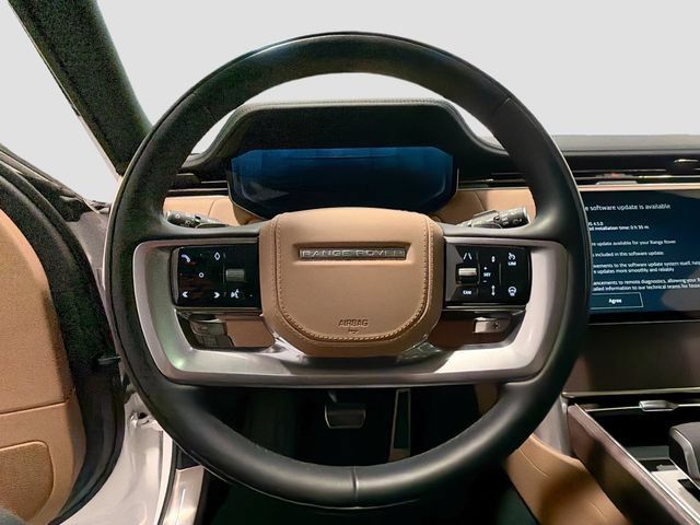 Used 2025 Land Rover Range Rover Long Wheelbase SE AWD/4WD image 9