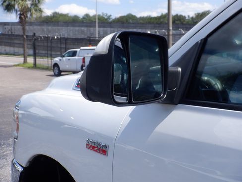 Used 2021 RAM 2500 Tradesman w/ Chrome Appearance Group AWD/4WD image 18