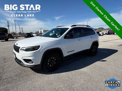 Used 2023 Jeep Cherokee Altitude Lux
