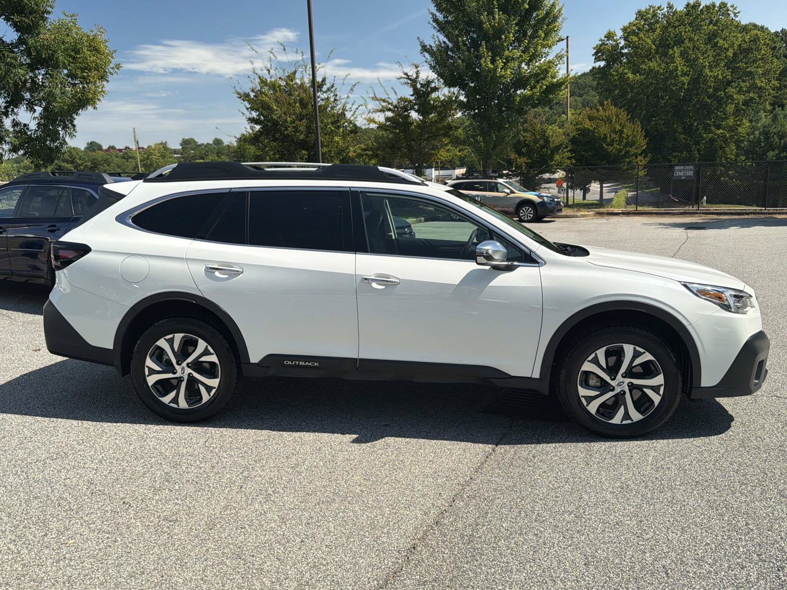 Used 2022 Subaru Outback Touring AWD/4WD image 11