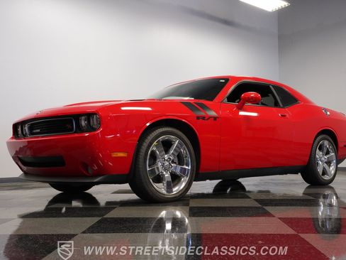 Used 2009 Dodge Challenger R/T image 21