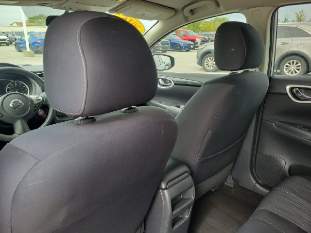 Used 2016 Nissan Sentra SV FWD image 9
