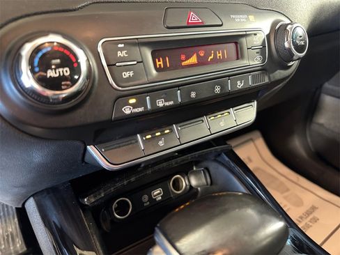 Used 2019 Kia Sorento EX image 30