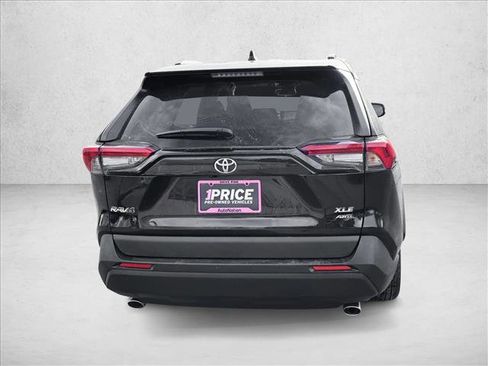 Used 2025 Toyota RAV4 XLE image 6