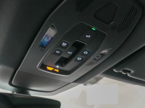 New 2026 Porsche Macan 4 Electric image 28