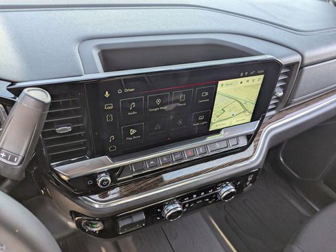 Used 2025 GMC Sierra 1500 SLE image 27