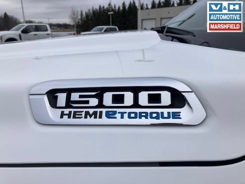 Used 2024 RAM 1500 Limited AWD/4WD image 2