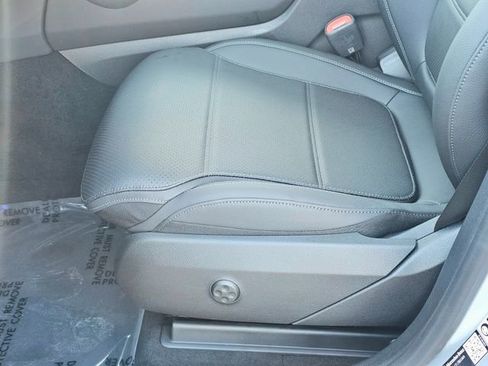 New 2026 Mercedes-Benz GLC 300 4MATIC image 17