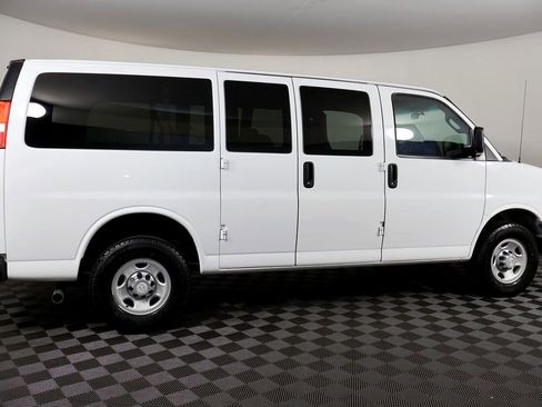 Used 2016 Chevrolet Express 2500 LS RWD image 7