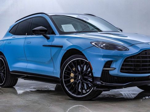Used 2023 Aston Martin DBX 707 image 2