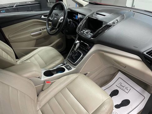 Used 2015 Ford C-MAX SEL w/ Equipment Group 302A FWD image 16