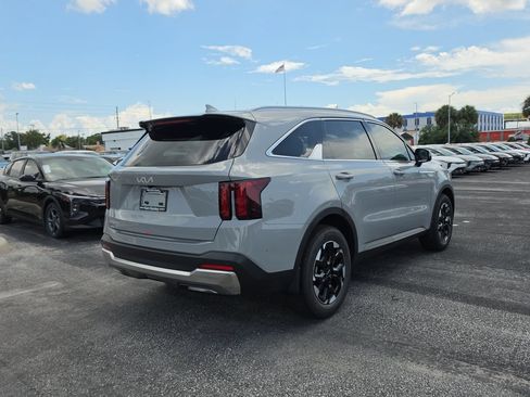 New 2026 Kia Sorento S FWD image 8
