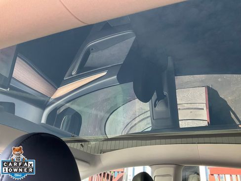 Used 2025 Tesla Model Y Long Range image 32