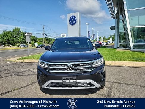 Certified 2023 Volkswagen Atlas Cross Sport SE w/ Panoramic Sunroof Package AWD/4WD image 2