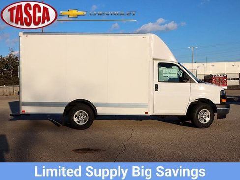 New 2024 Chevrolet Express 3500 w/ Power Convenience Package RWD image 7