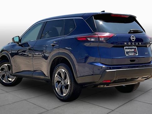 Used 2024 Nissan Rogue SV FWD image 12